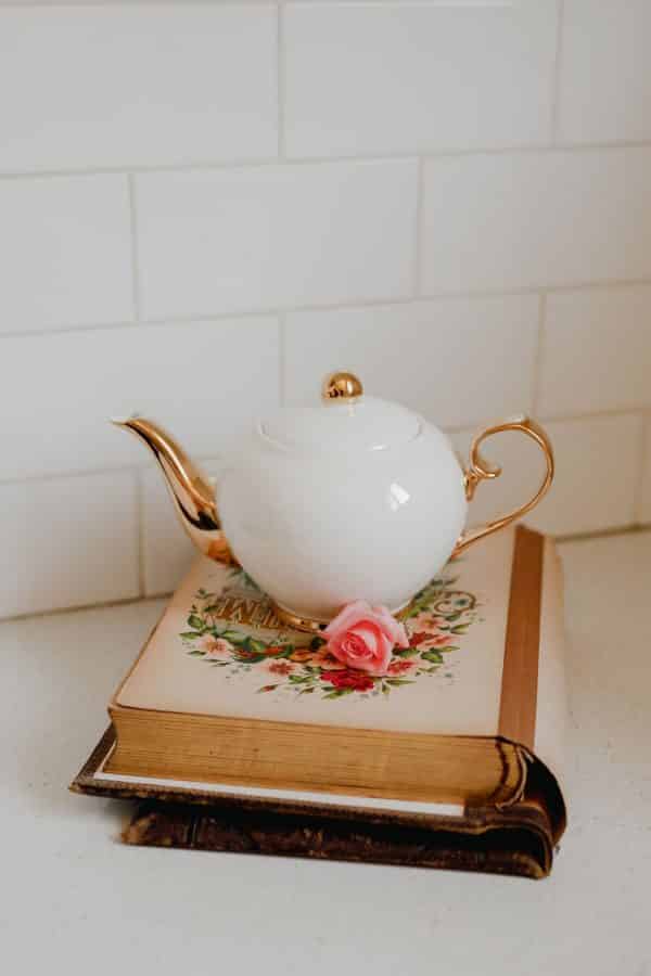 Teapot large size from Cristina Re range