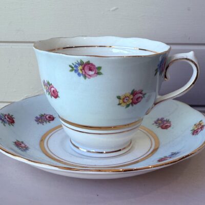 Maisie Teacup with fresh flowers