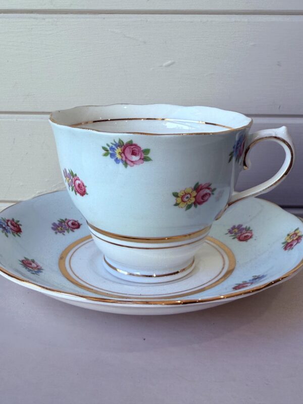 Maisie Teacup with fresh flowers