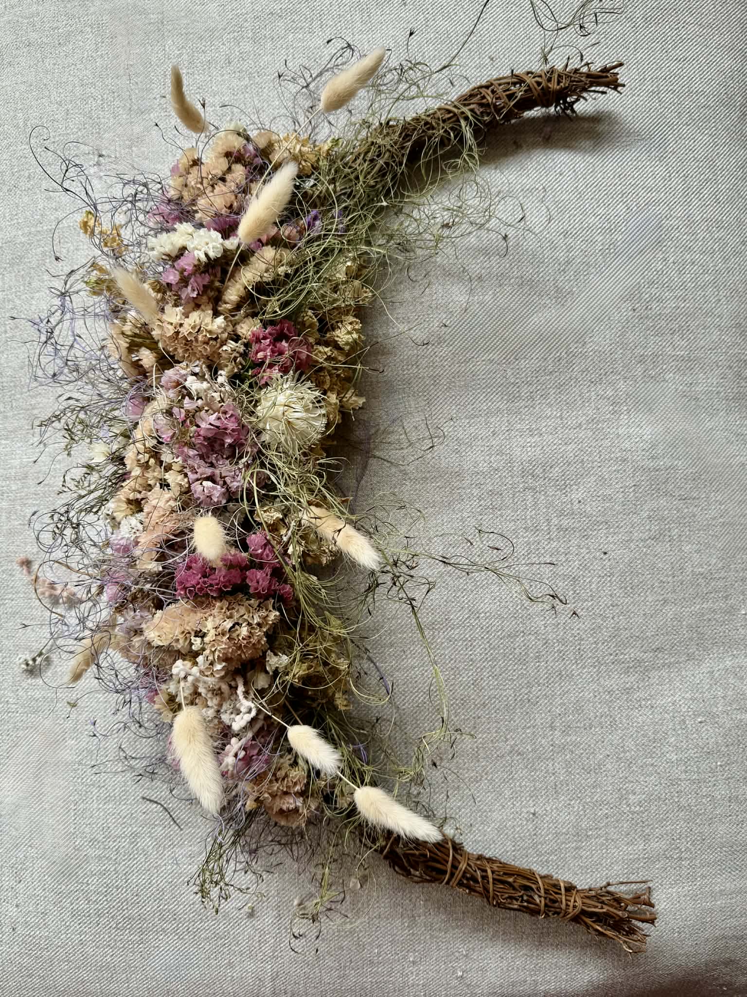 Moonlight Enchanted Crescent Wreath – Dried Flowers for Mother’s Day, Birthday, Eid & Ramadan Gifts