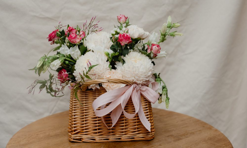 Mayflowers Shoots fresh flowers in basket