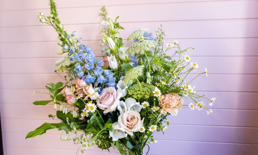 Mayflowers Shoots fresh seasonal flowers delivered merewether