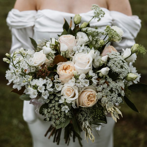 intimate-elopement-flowers-hunter-valley