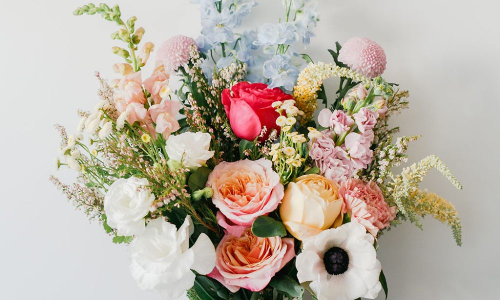 seasonal-flowers-merewether-florist bunch of flowers
